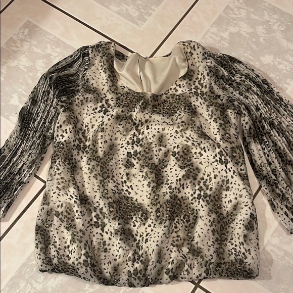 Leopard Print Women's Top - Picture 1 of 4